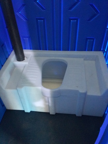 Туалетная кабина для стройки Эконом с азиатским баком в Рязани .Тел. 8(910)9424007